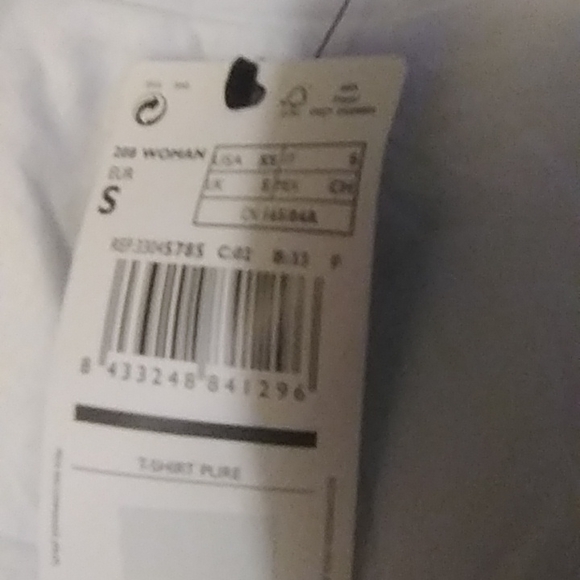 NWT Mango T-shirt. Crisp white tee with sparkling design. Cuffed sleeves. XS - Picture 2 of 5